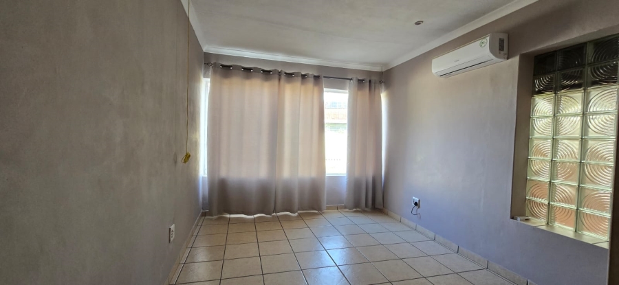 3 Bedroom Property for Sale in Flamwood North West